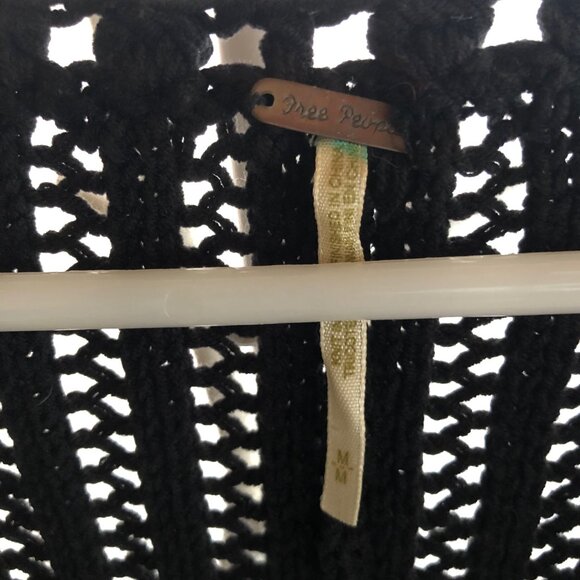 FREE PEOPLE ANTHROPOLOGIE OPEN STITCH OPEN-KNIT BLACK SWEATER SIZE M - Picture 3 of 7